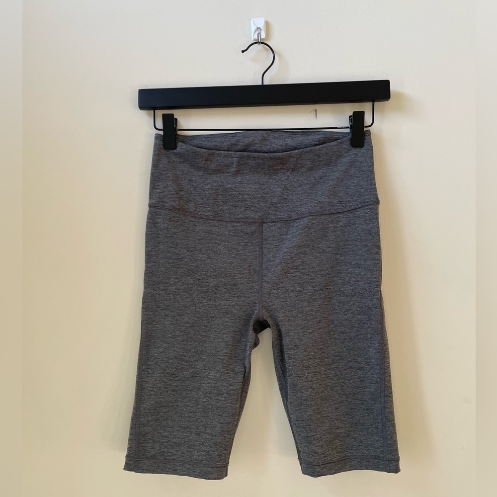 Athleta super stash 9” biker shorts - Picture 4 of 9